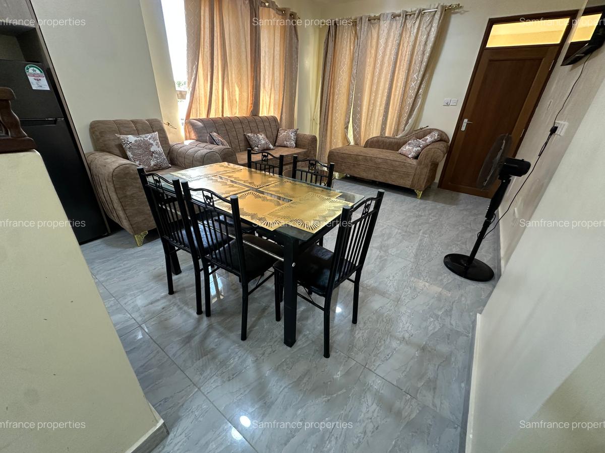 Serviced 1 Bed Apartment with En Suite at Baobab Road - 1