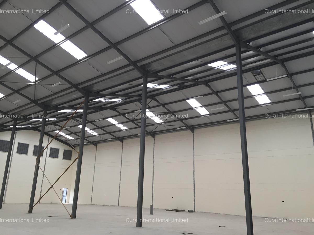 22,596 ft² Warehouse in Industrial Area - 8