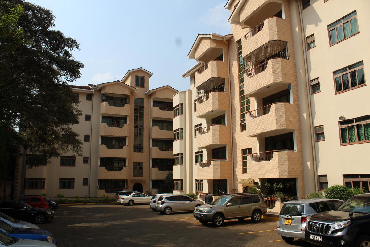 3 Bed Apartment with En Suite in Westlands Area - 2