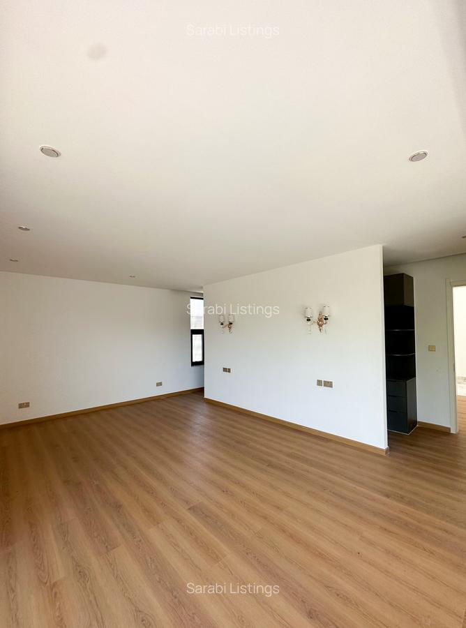 5 Bed Townhouse with En Suite in Lavington - 1