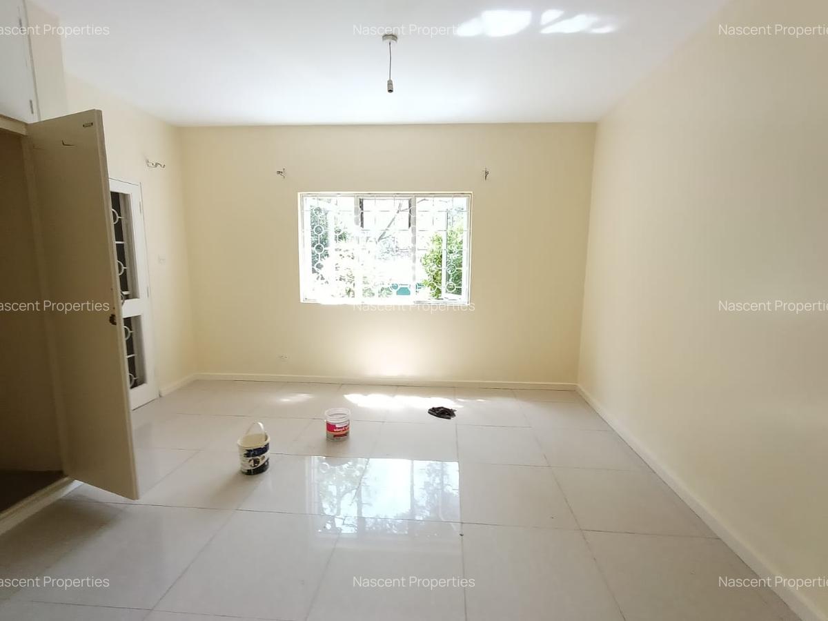 3 Bed House with En Suite in Kyuna - 11