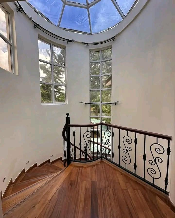 5 Bed Townhouse with En Suite at Lavington Green - 9