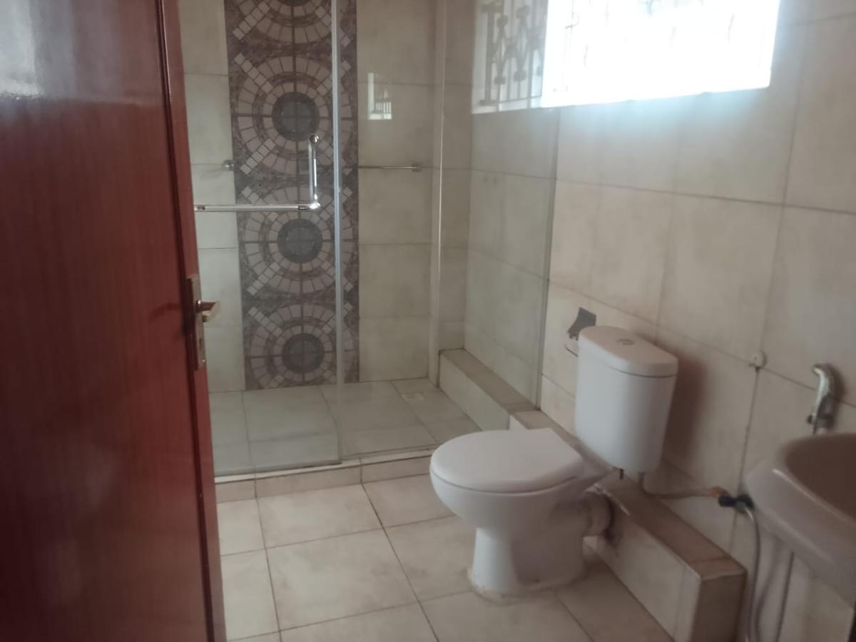 4 Bed Villa with En Suite in Brookside - 8