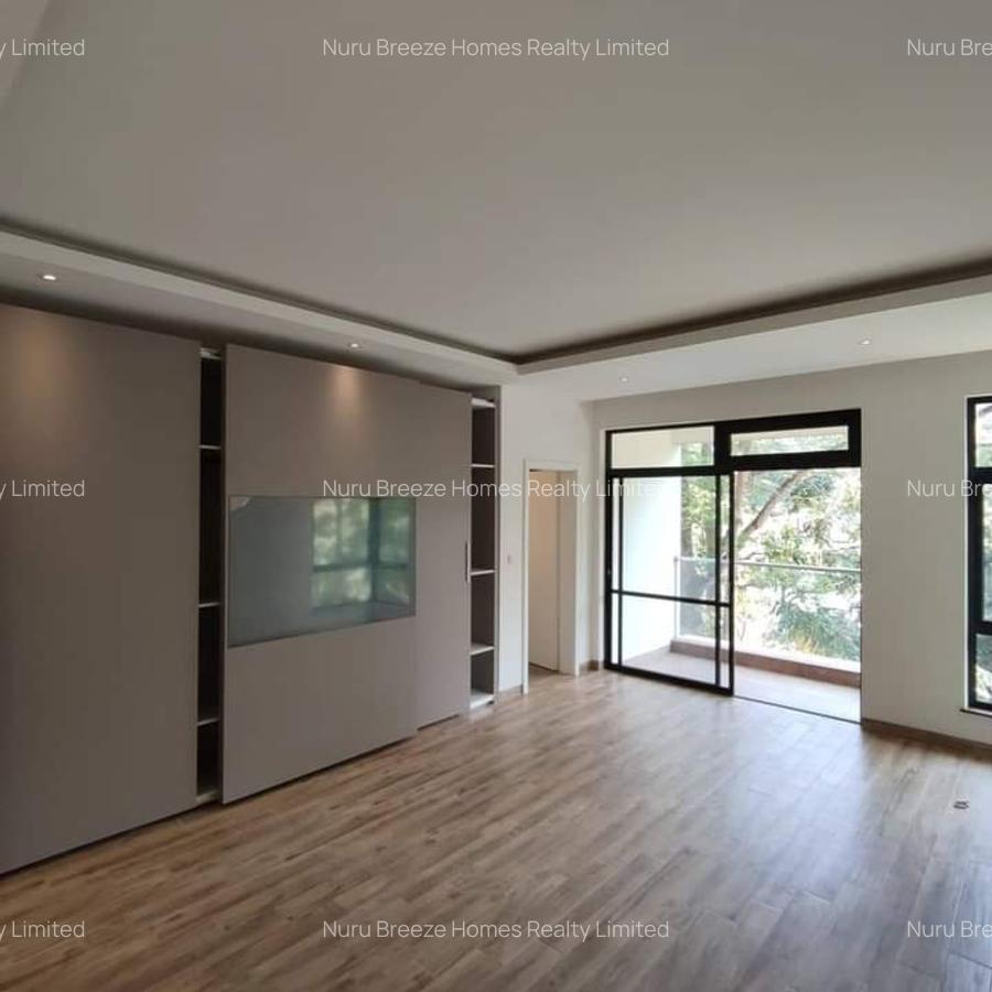 3 Bed Apartment with En Suite in Riverside - 5