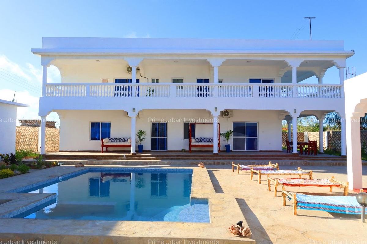4 Bed Villa with En Suite at Watamu Beach - 1