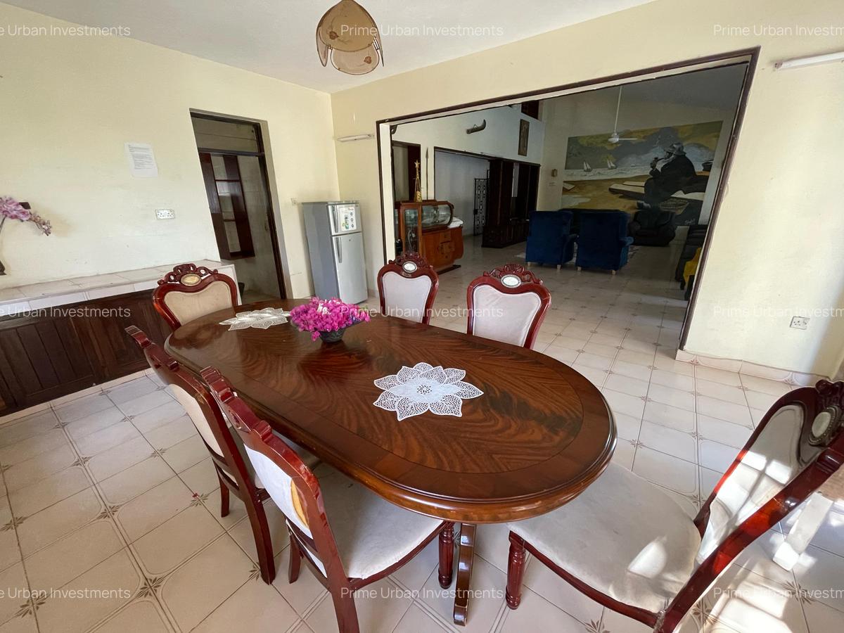 7 Bed Villa with En Suite in Mtwapa - 11