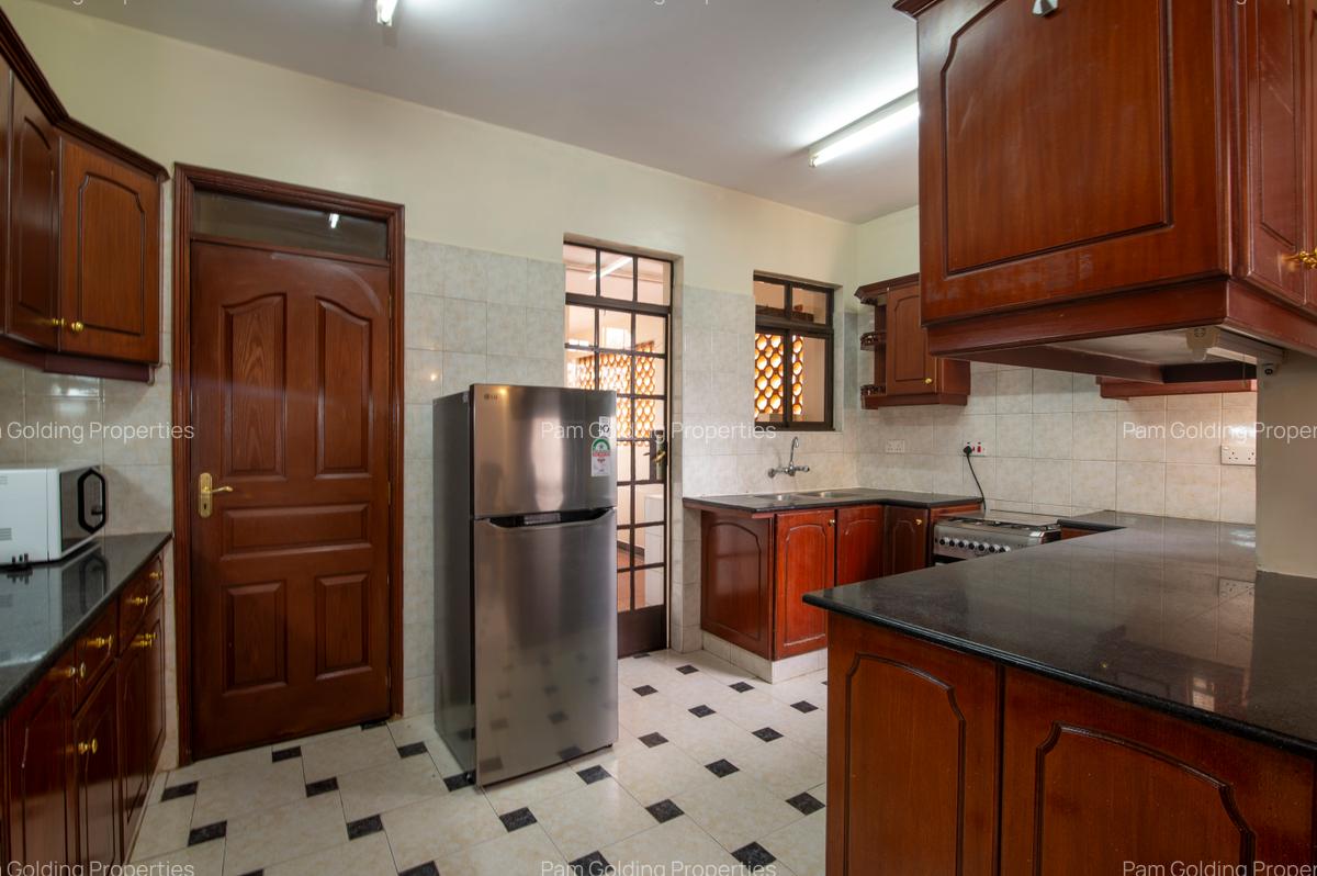 3 Bed Apartment at Brookside Drive - 4