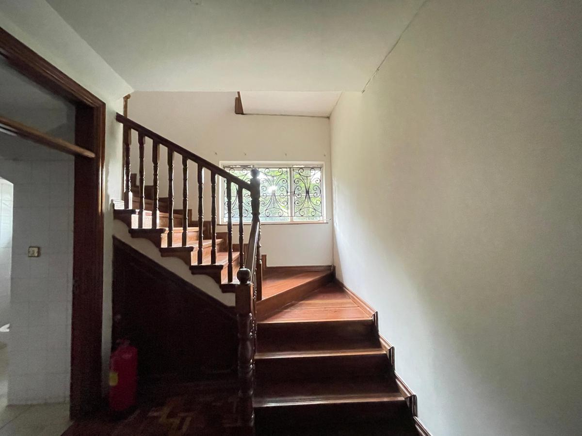 5 Bed House with En Suite in Gigiri - 18