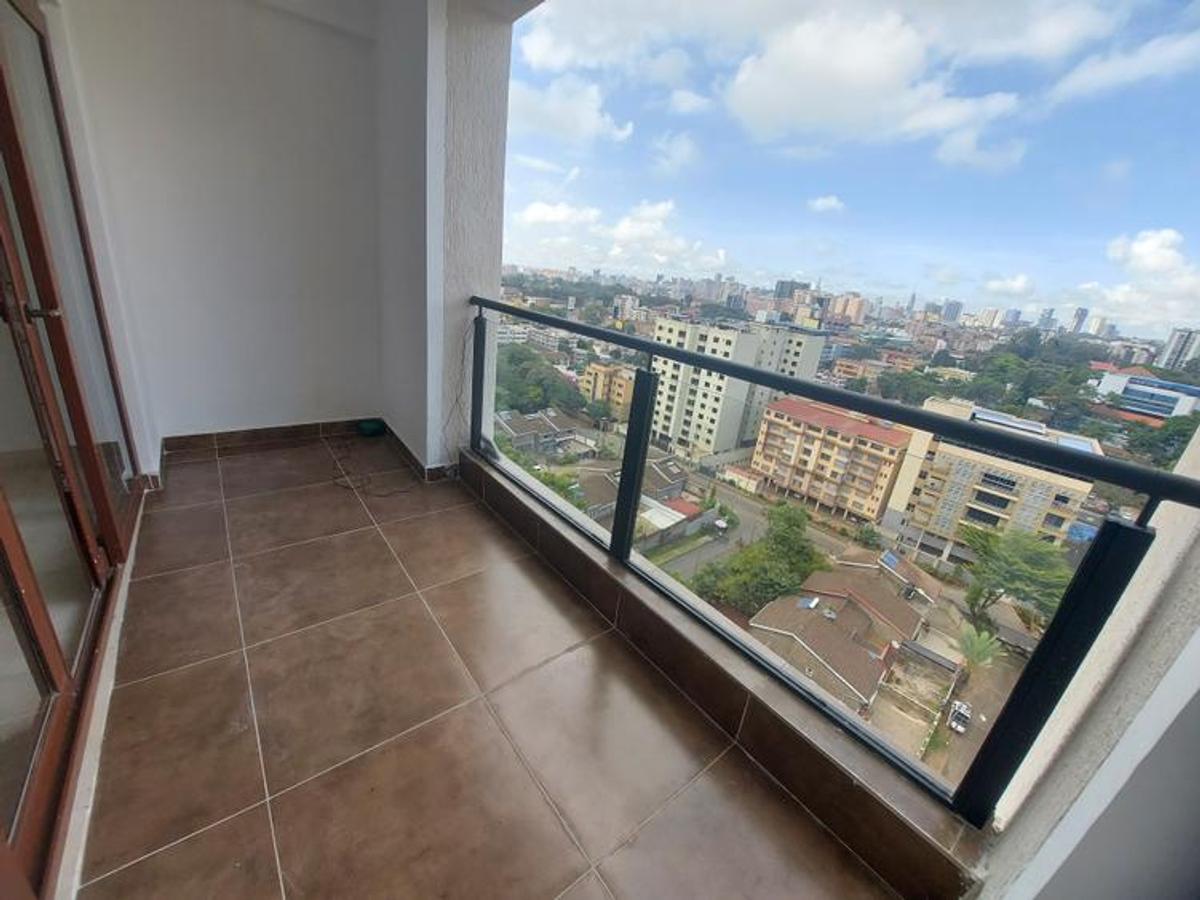 3 Bed Apartment with En Suite at Parklands - 1