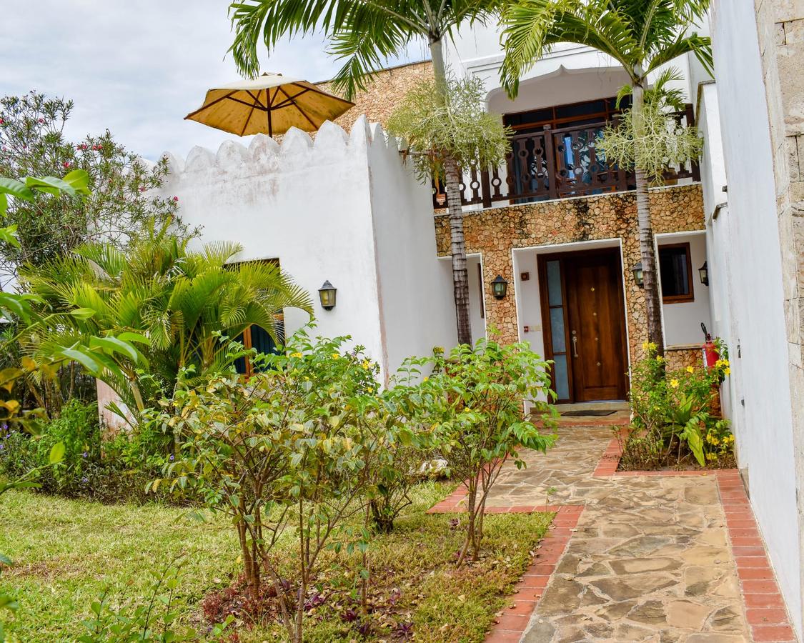 4 Bed Villa with En Suite at Kikambala - 10