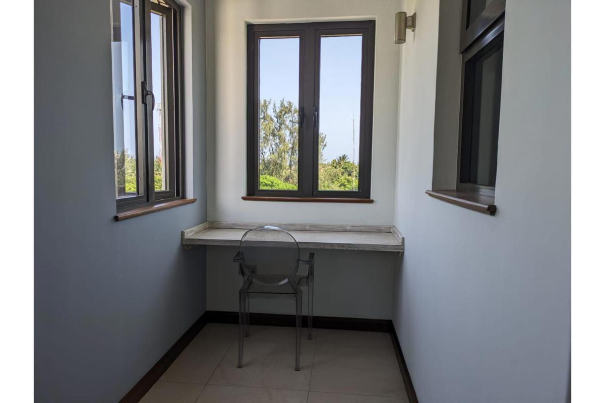 2 Bed Apartment with En Suite in Nyali Area - 10