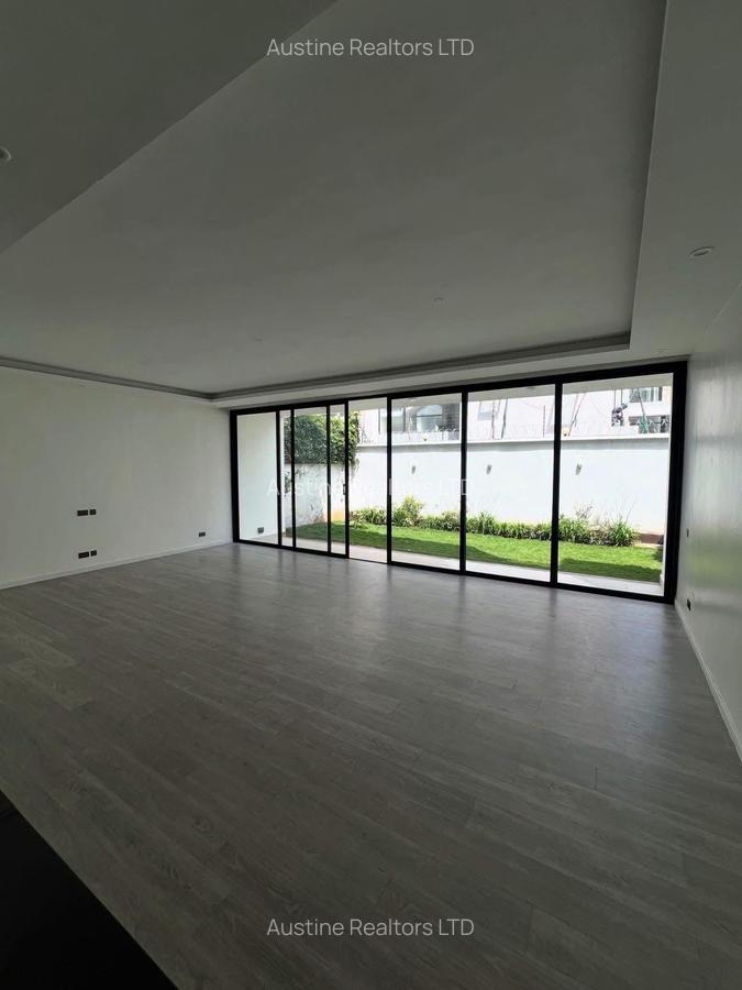 5 Bed Villa with En Suite in Lavington - 7