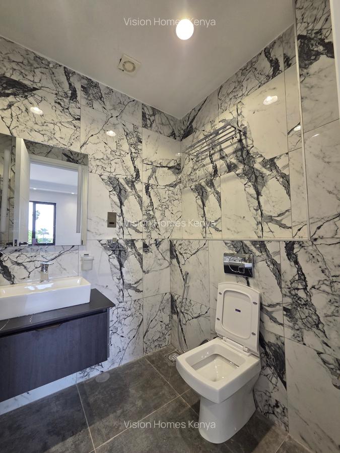 1 Bed Apartment with En Suite in Brookside - 6