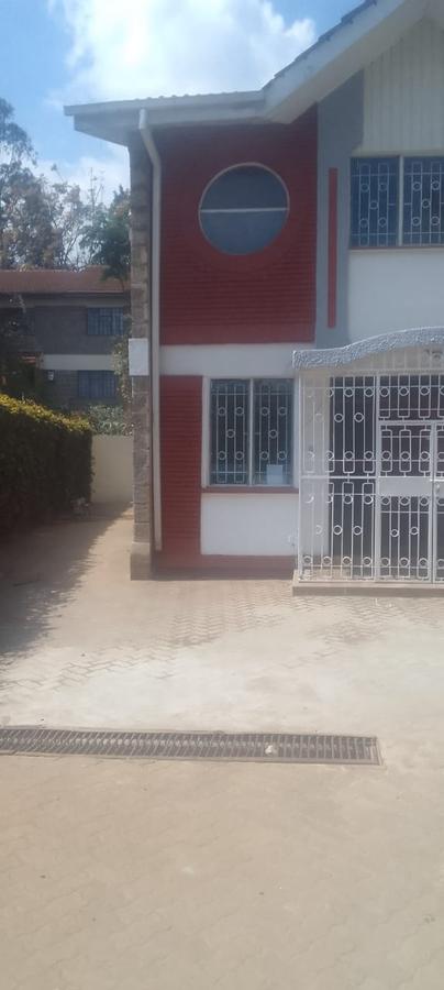 4 Bed Townhouse with En Suite at Oledume Road - 5