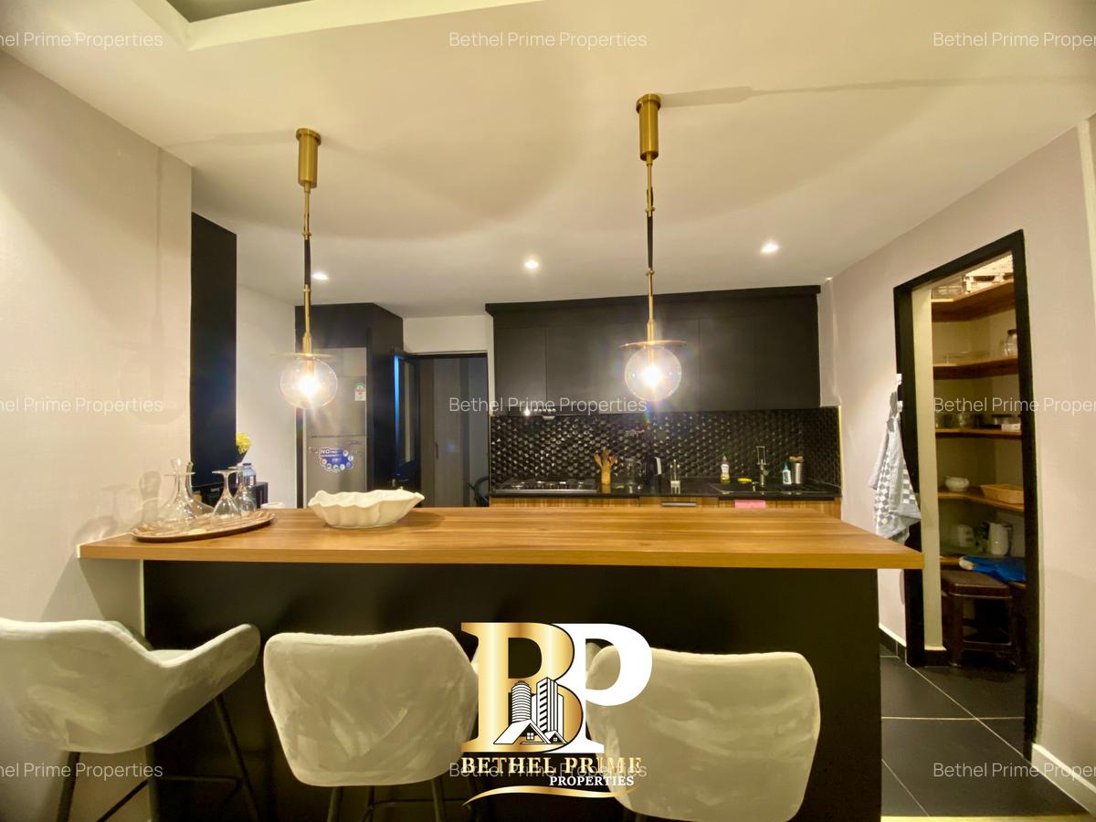 3 Bed Apartment with En Suite in Brookside - 2