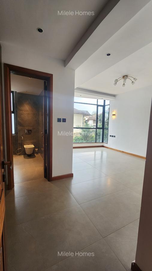 Serviced 3 Bed Apartment with En Suite at Riverside Drive - 8