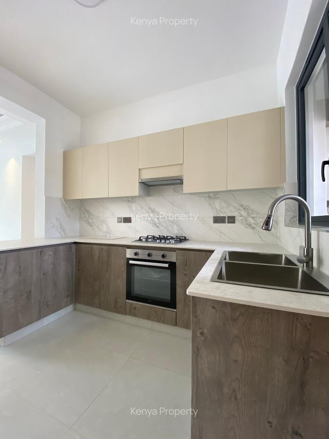 3 Bed Apartment with En Suite at Brookside Garden Road - 12