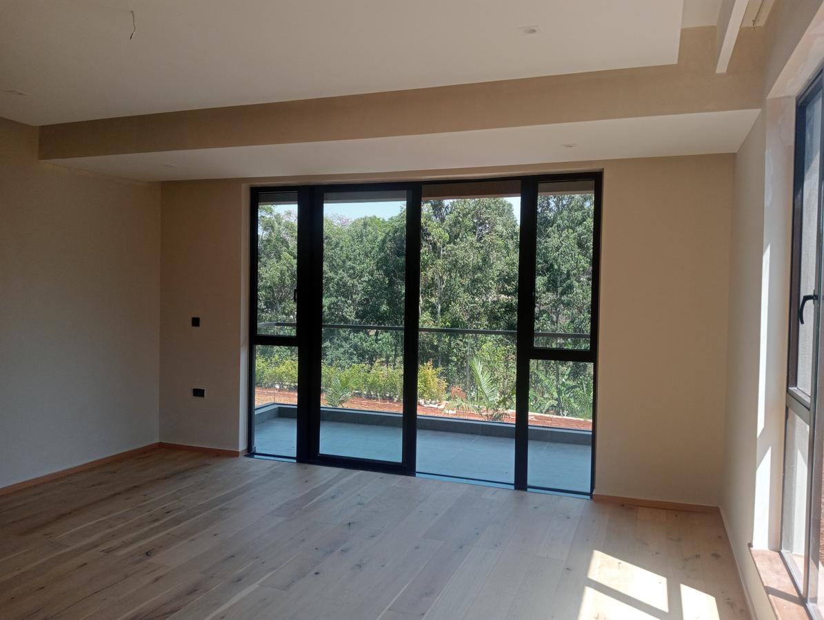 6 Bed House with En Suite at Nyari - 9