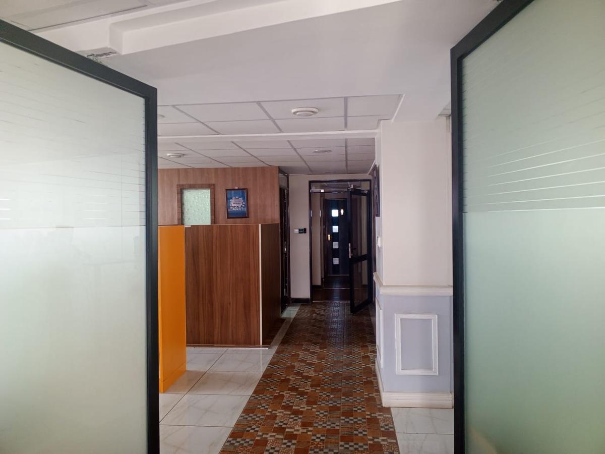 Furnished 2,803.3 ft² Office with Service Charge Included in Westlands Area - 3