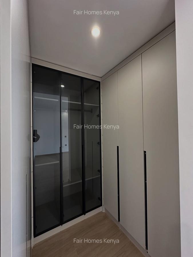 3 Bed Apartment with En Suite at Riverside Drive - 5