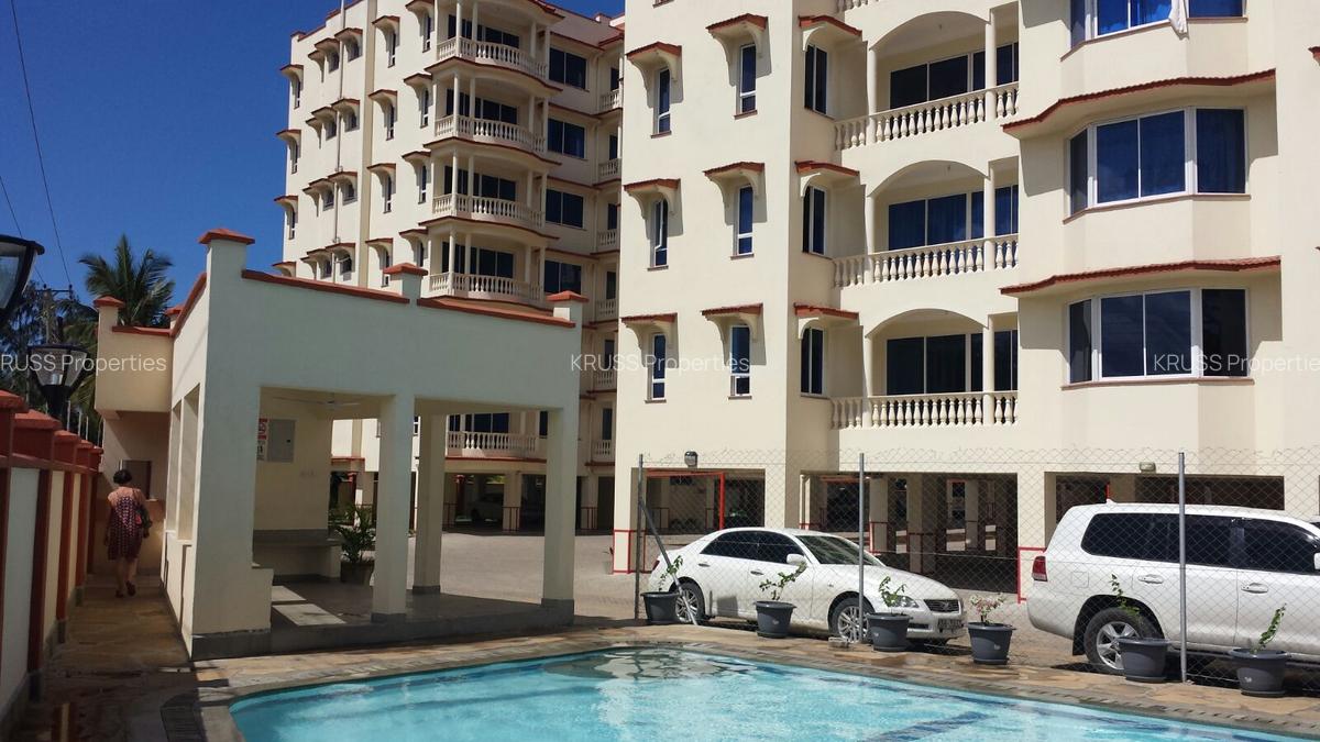 2 Bed Apartment with En Suite in Nyali Area - 1