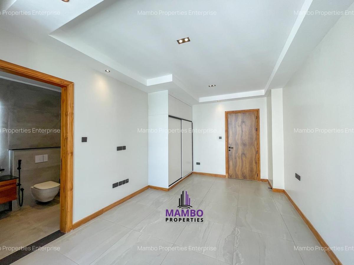 4 Bed Apartment with En Suite at Peponi Rd - 11