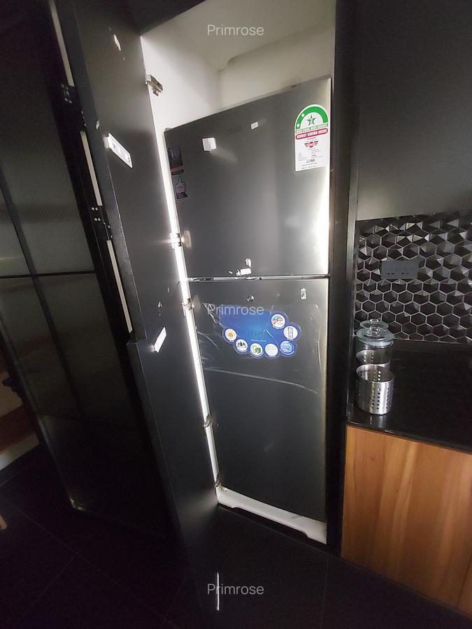 2 Bed Apartment with En Suite in Brookside - 5