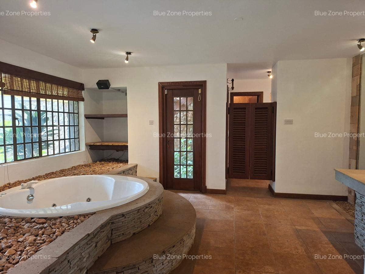 4 Bed Villa with En Suite at Off Runda Grove - 19