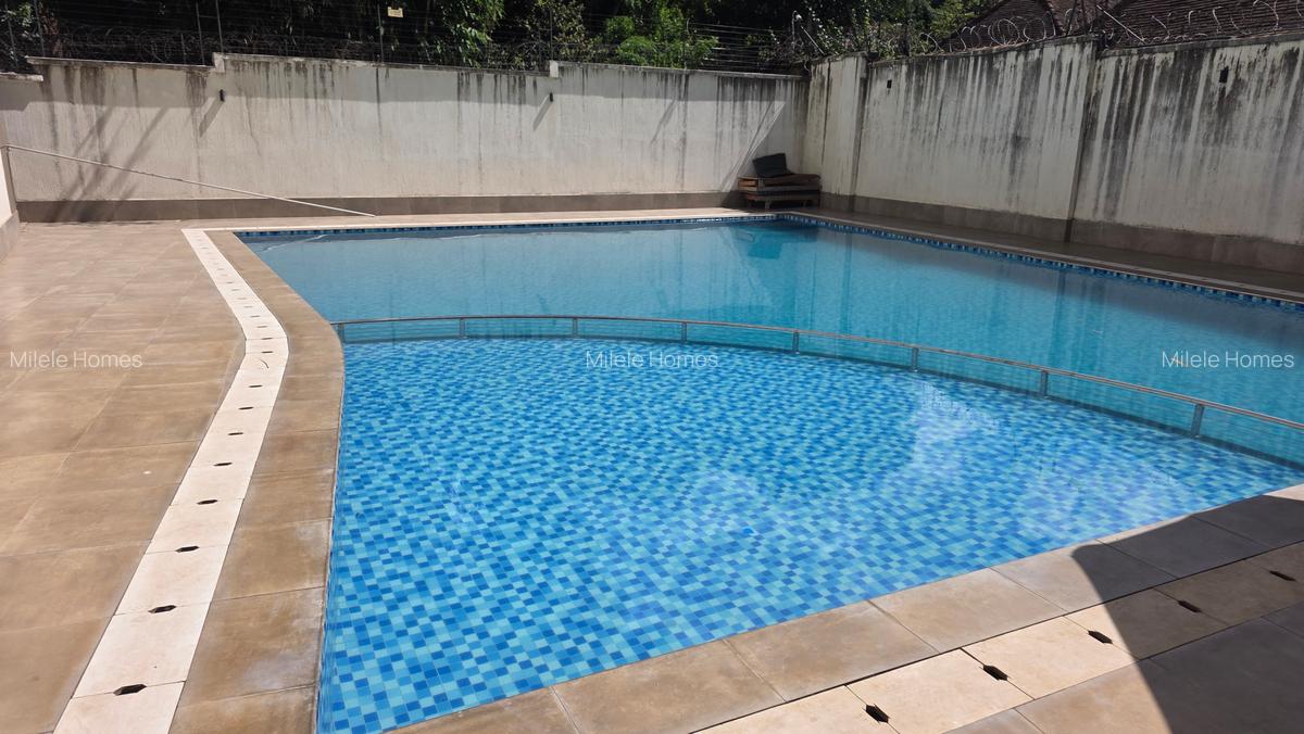 Serviced 3 Bed Apartment with En Suite at Riverside Drive - 14