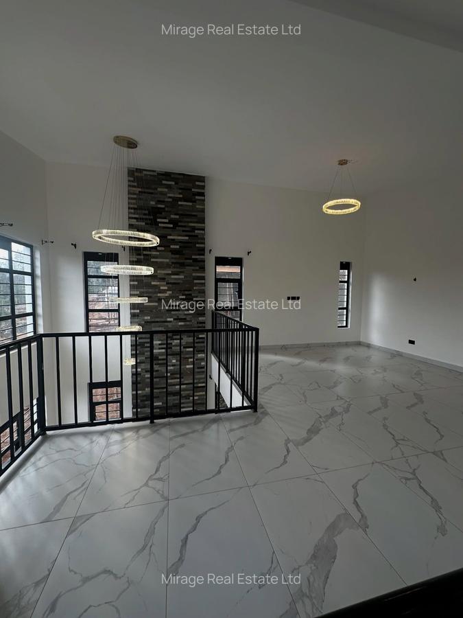 4 Bed Townhouse with En Suite in Uthiru - 11