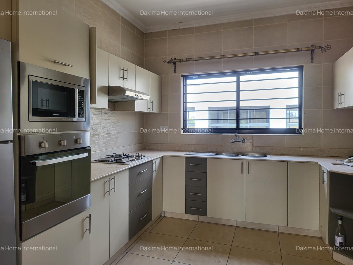 2 Bed Apartment with En Suite in Rhapta Road - 3