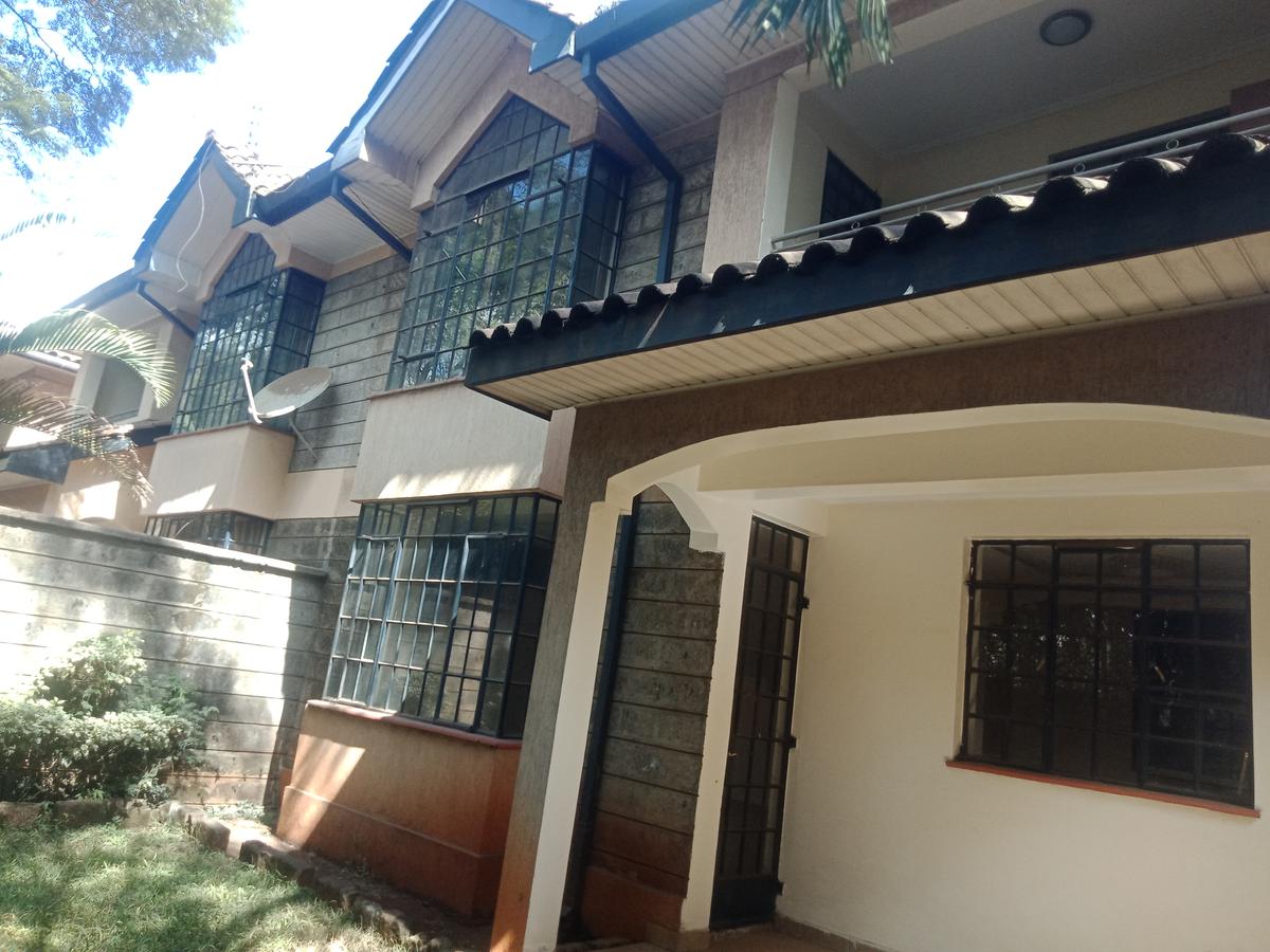 4 Bed Townhouse with En Suite in Lavington - 1