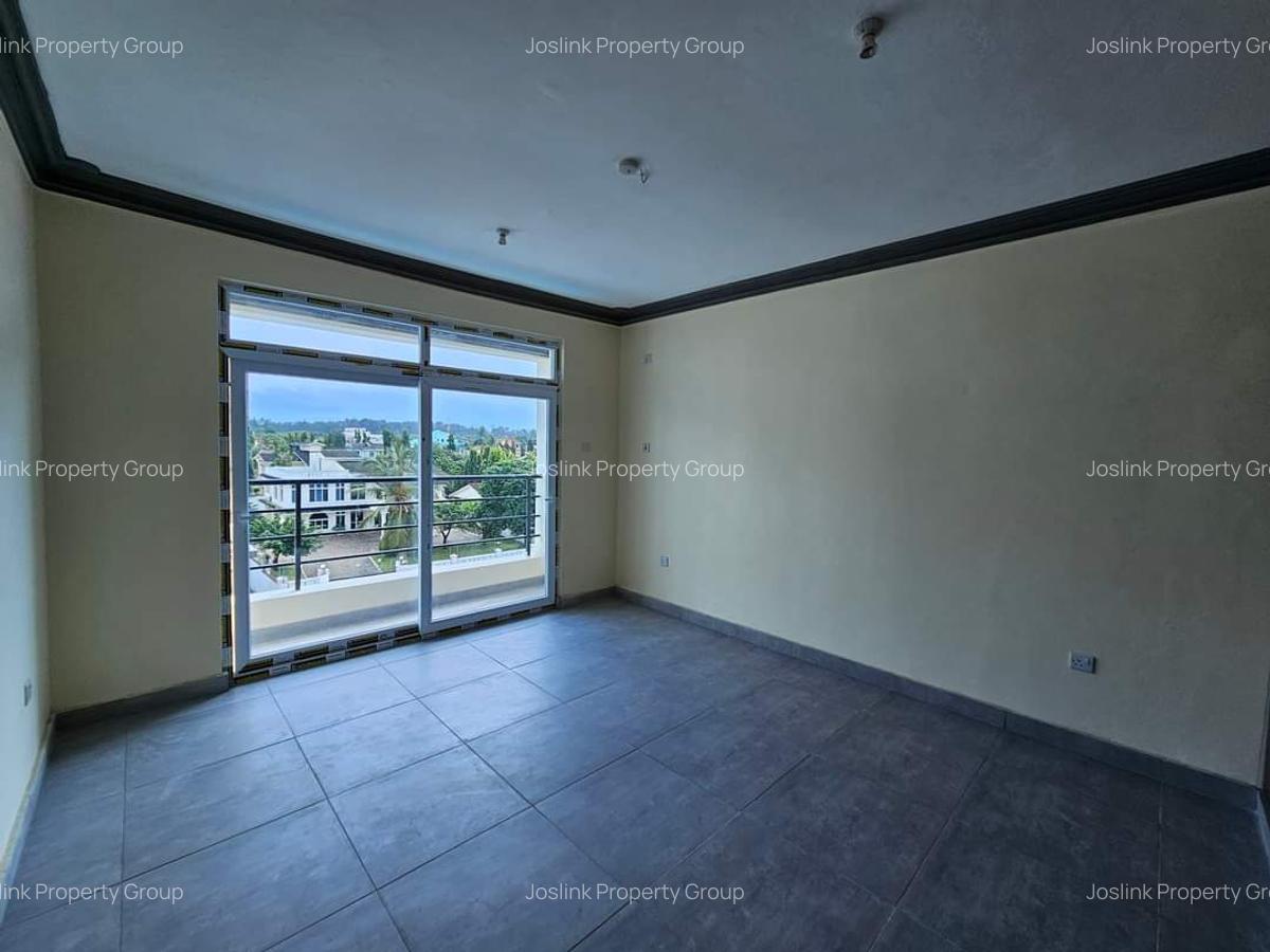 3 Bed Apartment with En Suite at Mt Kenya - 15