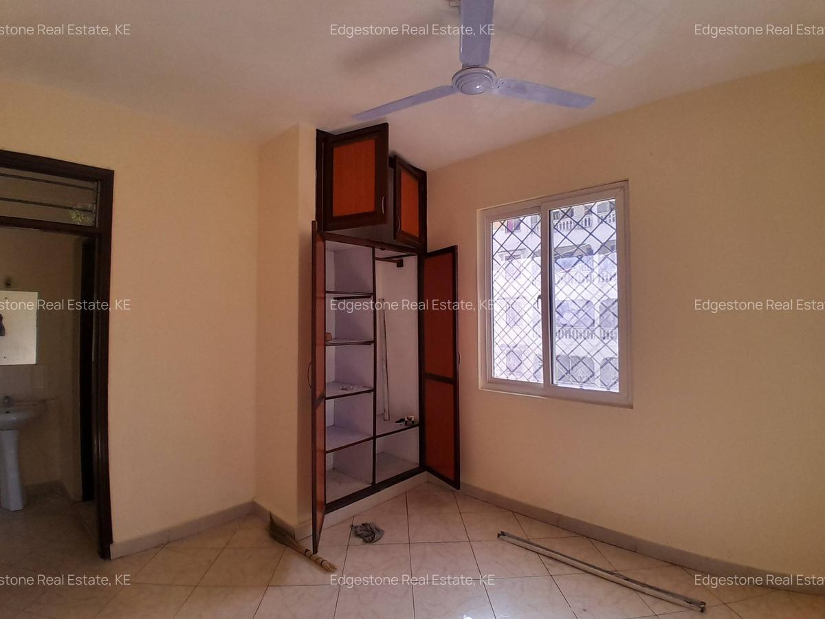 1 Bed Apartment with Borehole in Nyali Area - 6