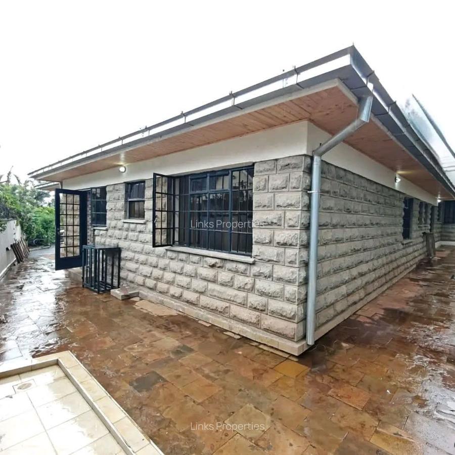 3 Bed House with En Suite at Karen - 2