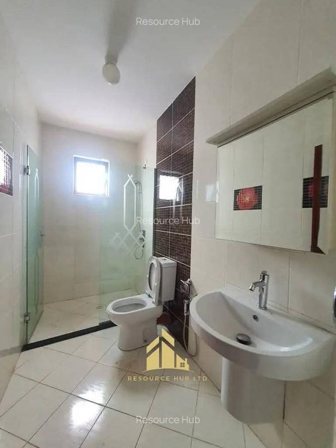 4 Bed Townhouse with Swimming Pool at Off Brook House Drive - 15