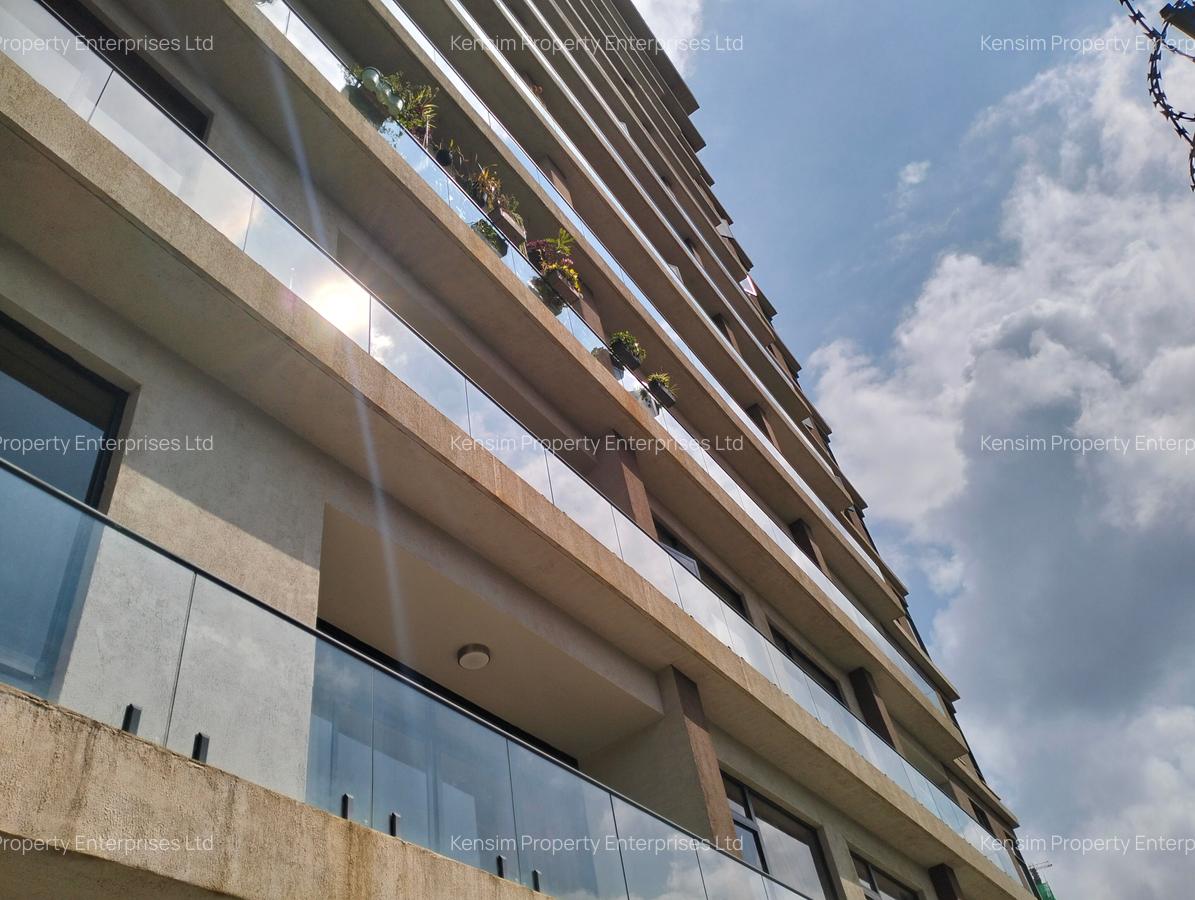 3 Bed Apartment with En Suite in Brookside - 20