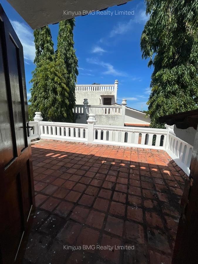 4 Bed Villa with En Suite in Nyali Area - 6