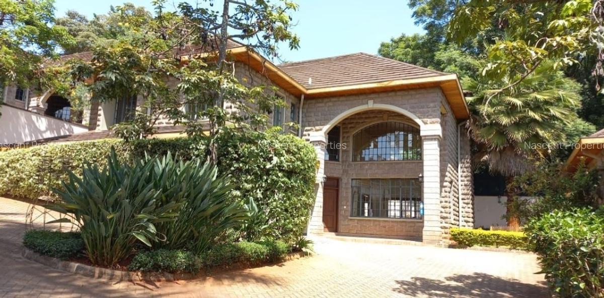4 Bed Townhouse with En Suite in Spring Valley - 1