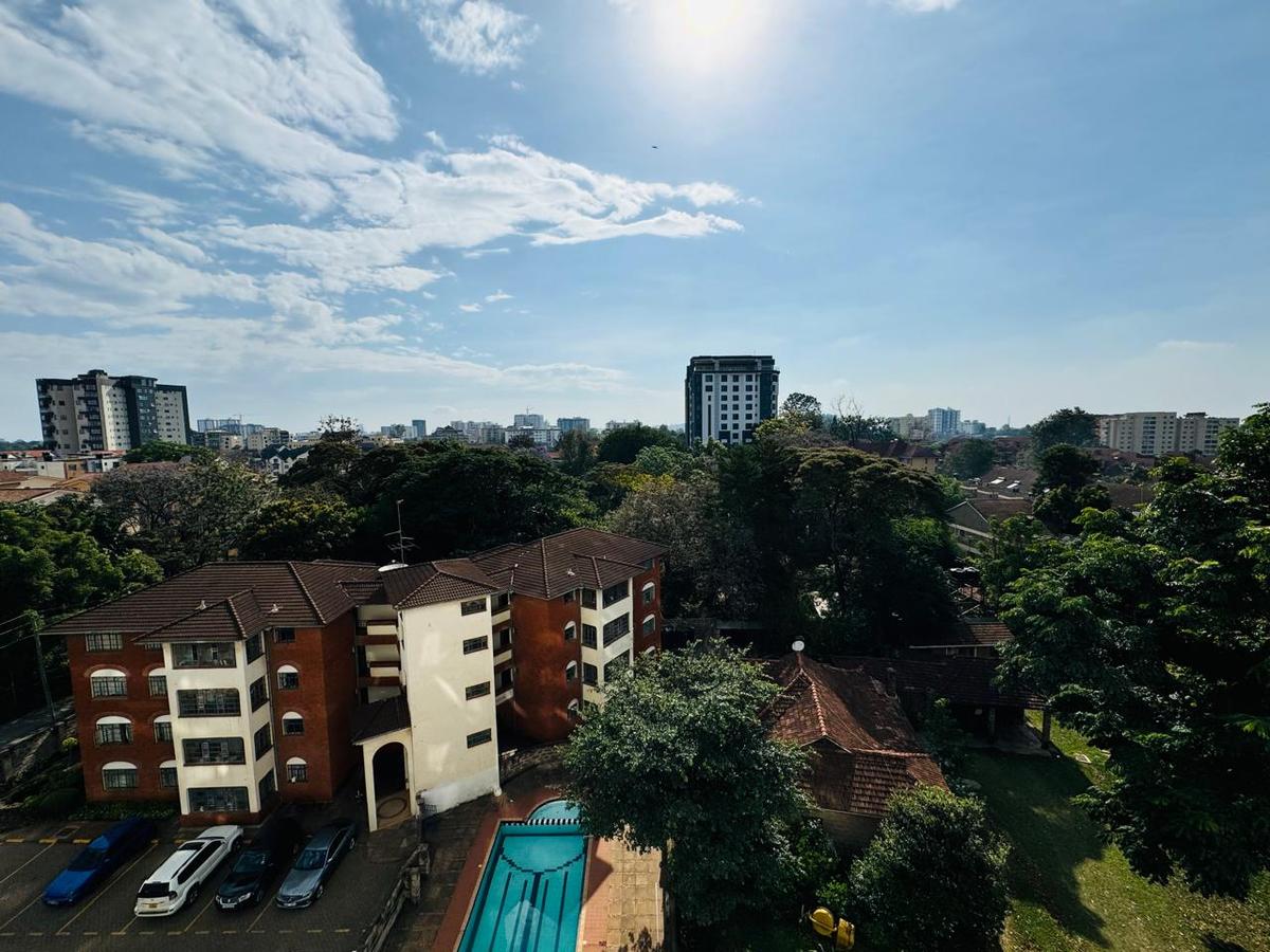 Serviced 1 Bed Apartment with En Suite in Lavington - 10