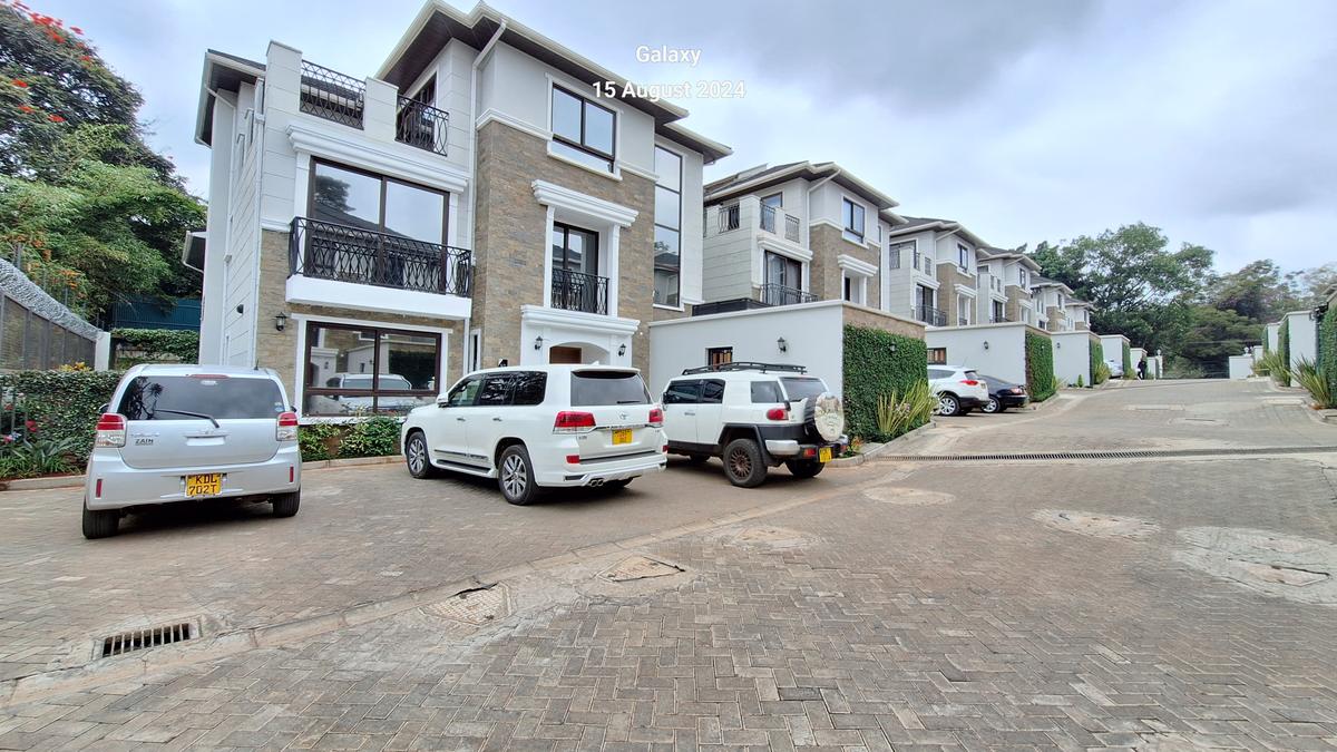 5 Bed Townhouse with En Suite at Peponi Road Road. - 1