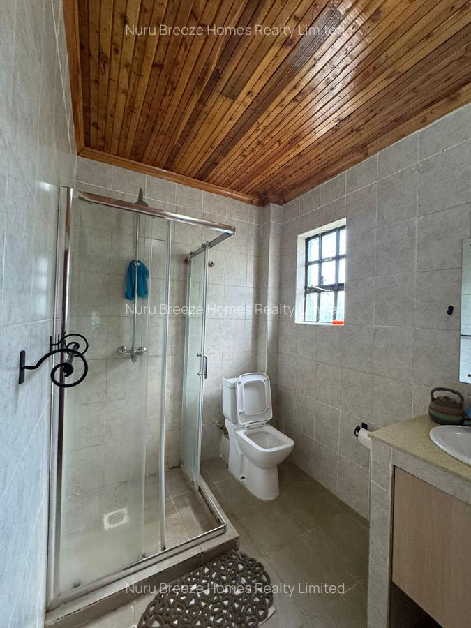 4 Bed House with En Suite in Runda - 12