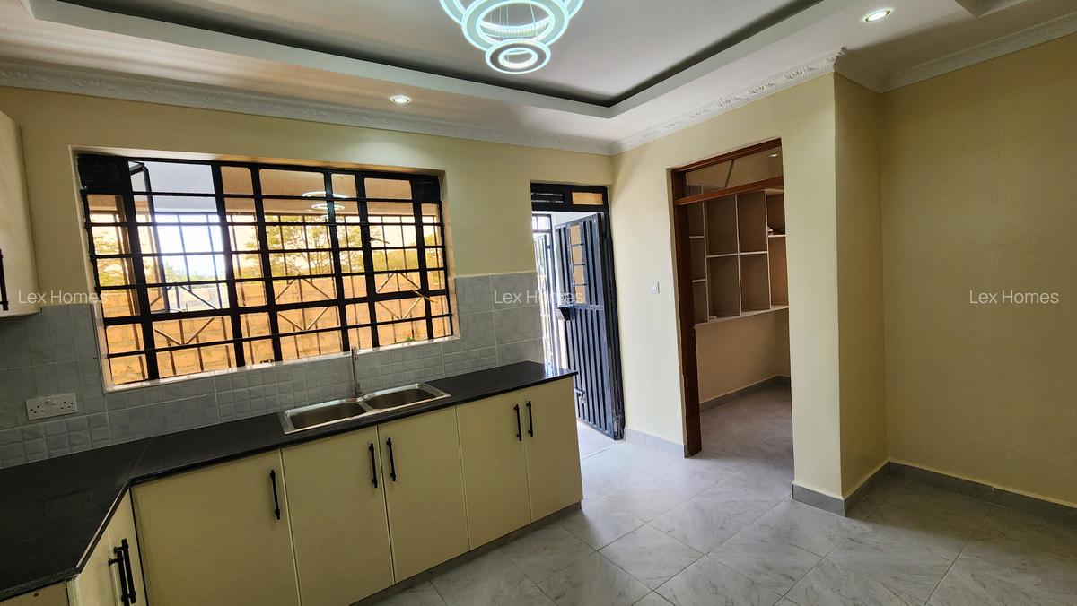 4 Bed House with En Suite at Rimpa Road - 8
