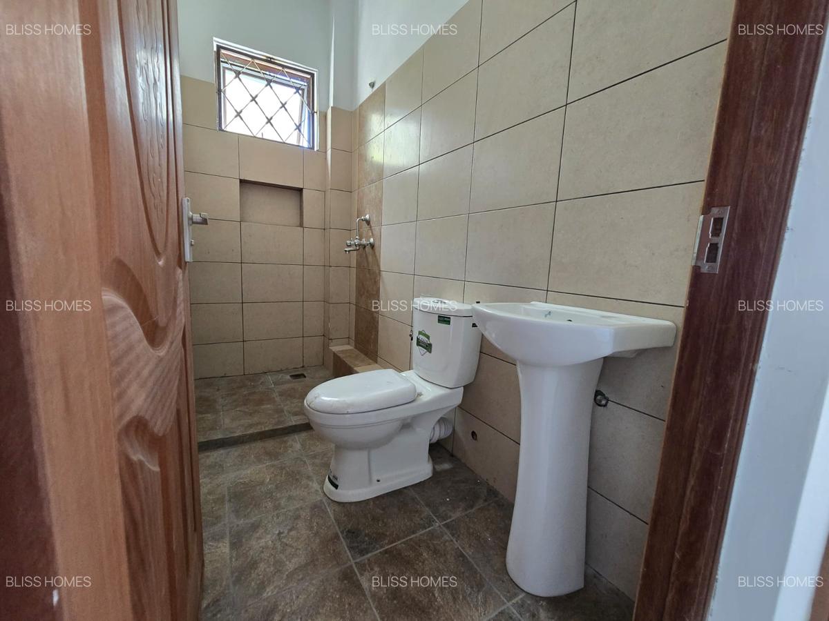 2 Bed Apartment with En Suite at Mtambo Road - 7