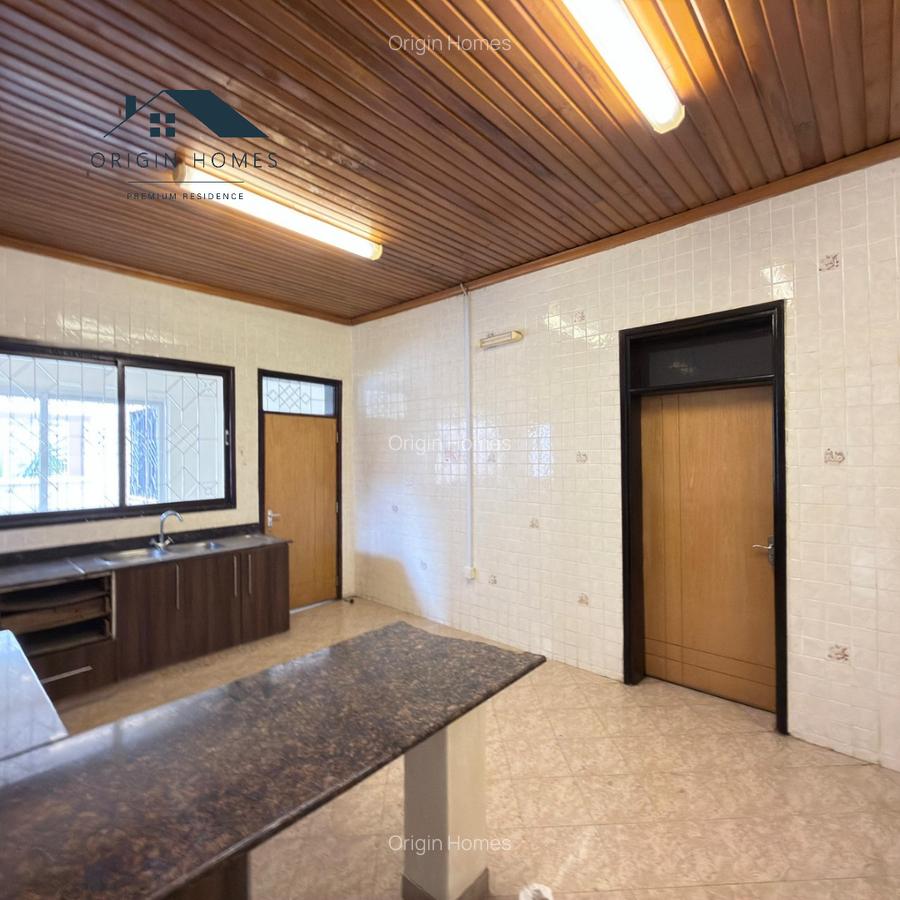 4 Bed Apartment with En Suite at Westlands - 8