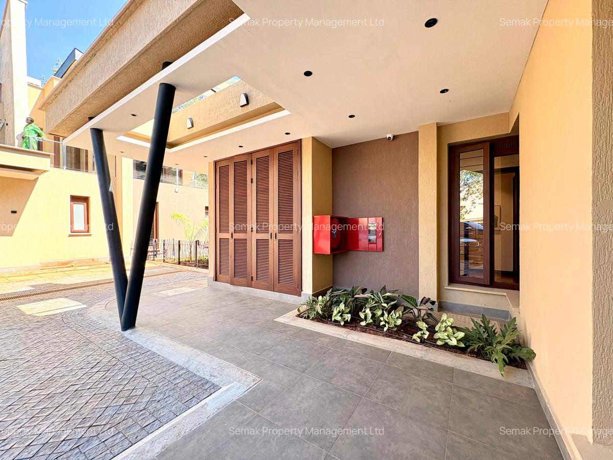 4 Bed Villa with En Suite at Tala Road - 4