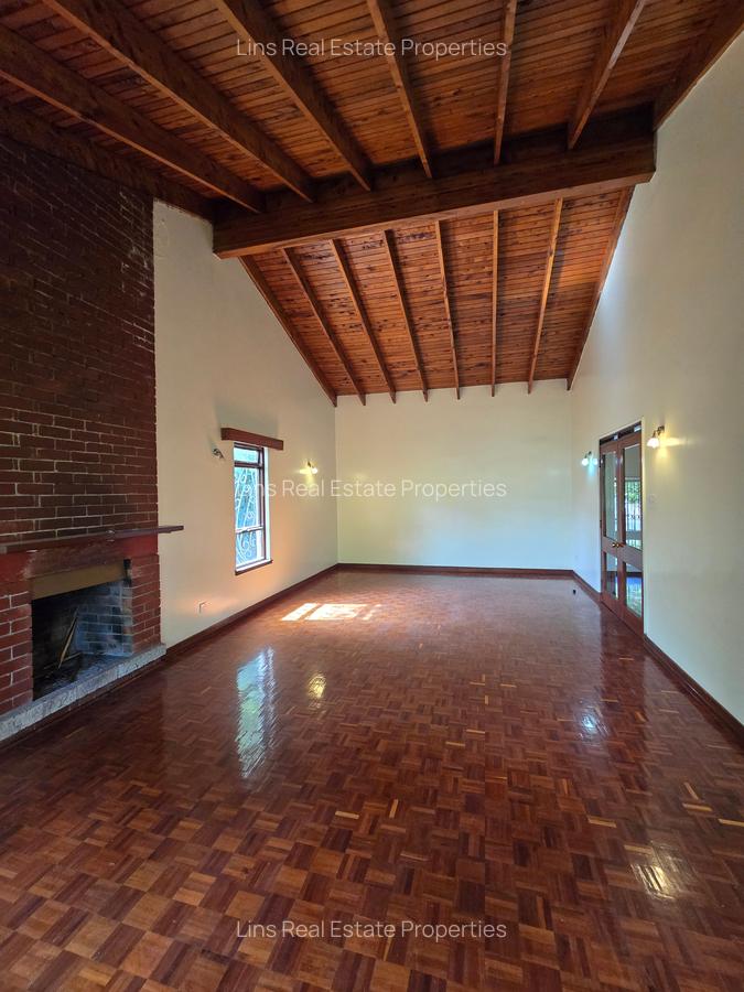 4 Bed House with En Suite in Runda - 14