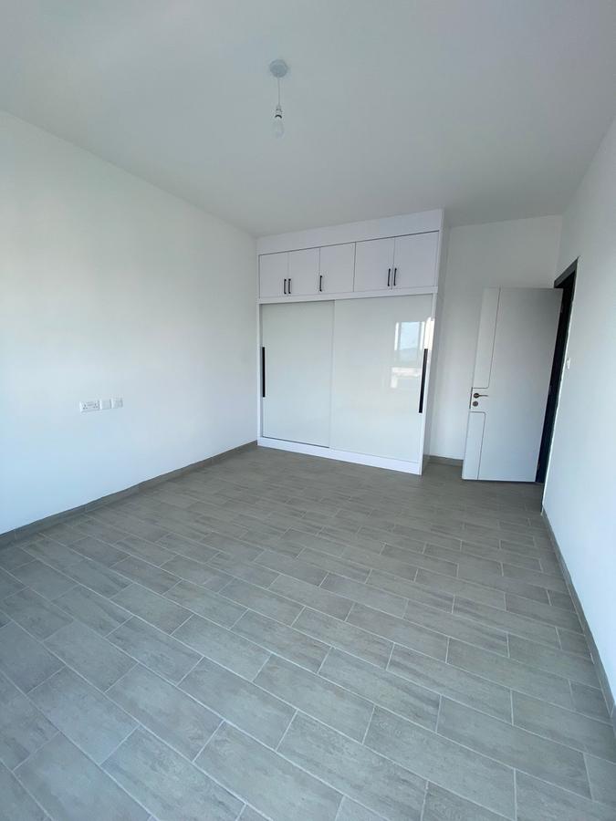 2 Bed Apartment with En Suite at Hundreds Streets - 13