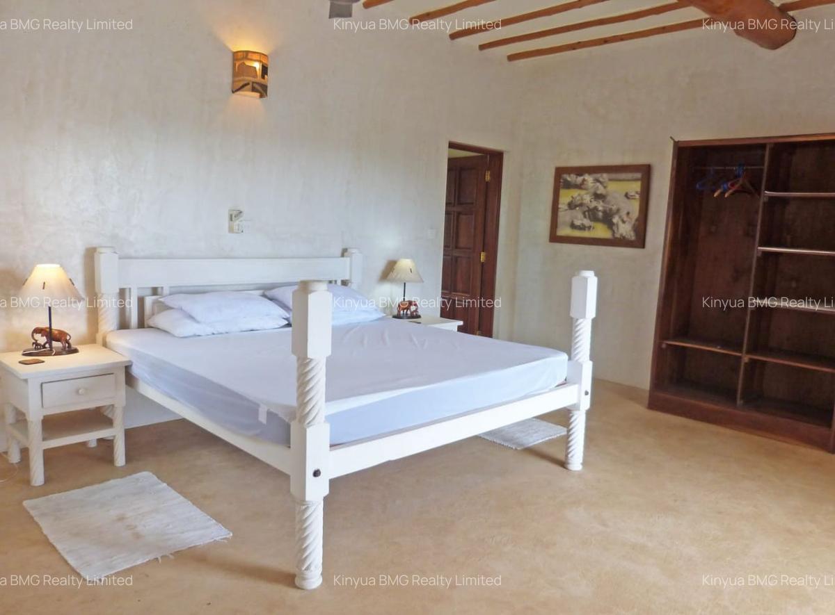 4 Bed Villa with En Suite in Watamu - 4