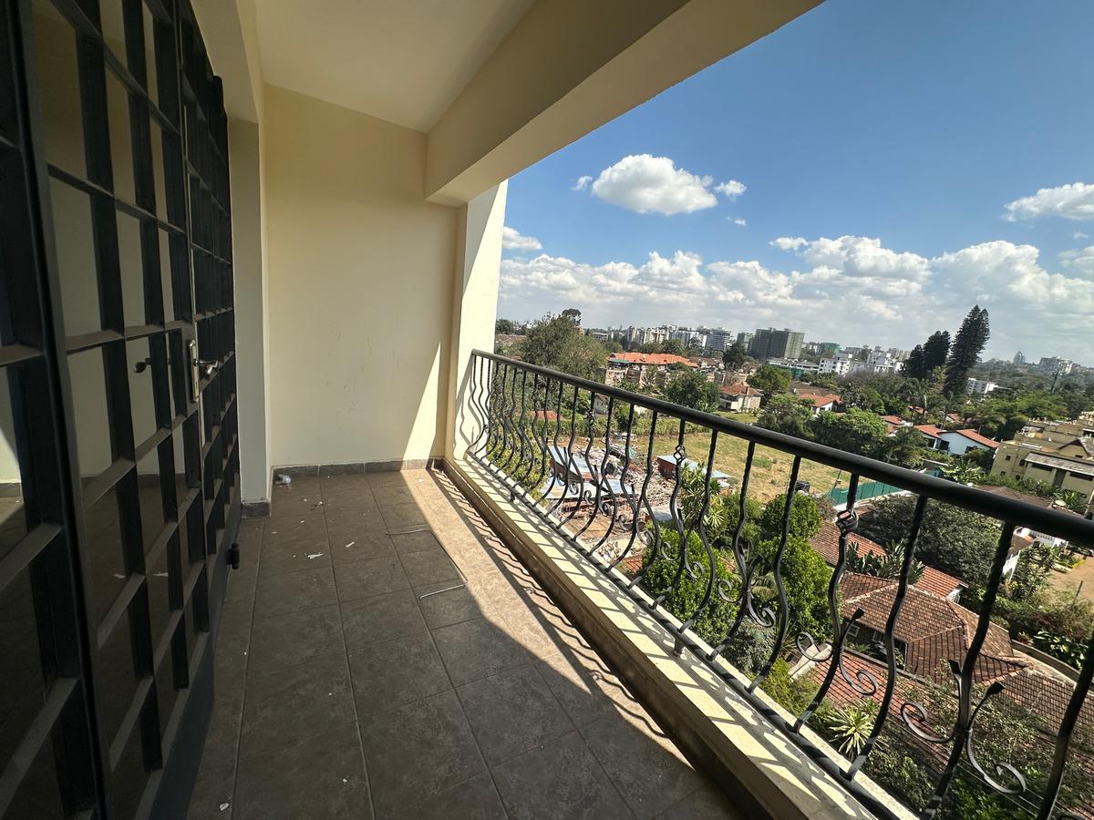 Serviced 2 Bed Apartment with En Suite in Westlands Area - 10